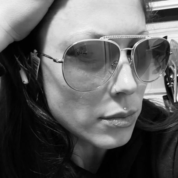 MIU MIU AUTHENTIC GOLD AND DIAMOND AVIATORS FOR WOMEN SUNGLASSES - Picture 4 of 13